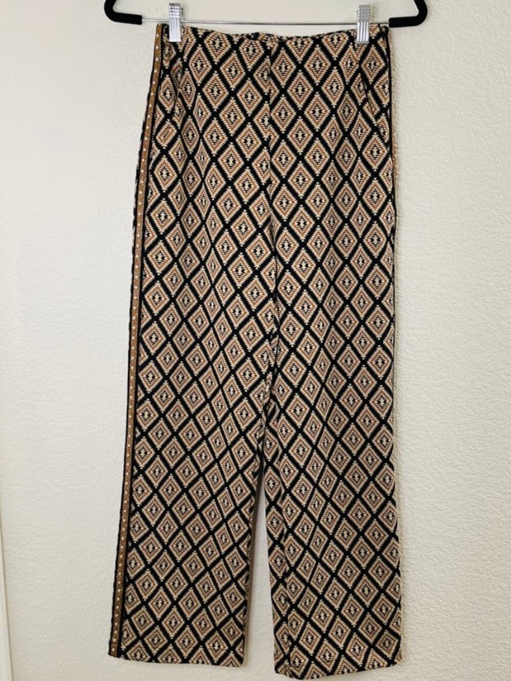 NKN Nekane Geometric Jacquard Wide-Leg Pants Studded Metallic Side Stripes | 26